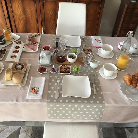 La Roseraie Residence Pres De Vichy Charmeil ภายนอก รูปภาพ